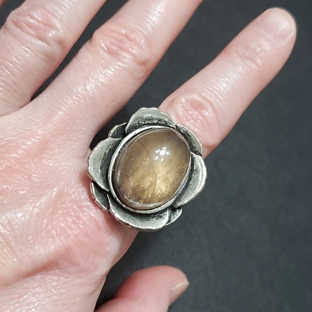 Chunky silver tone flower ring size 7.25 - Picture 3 of 8